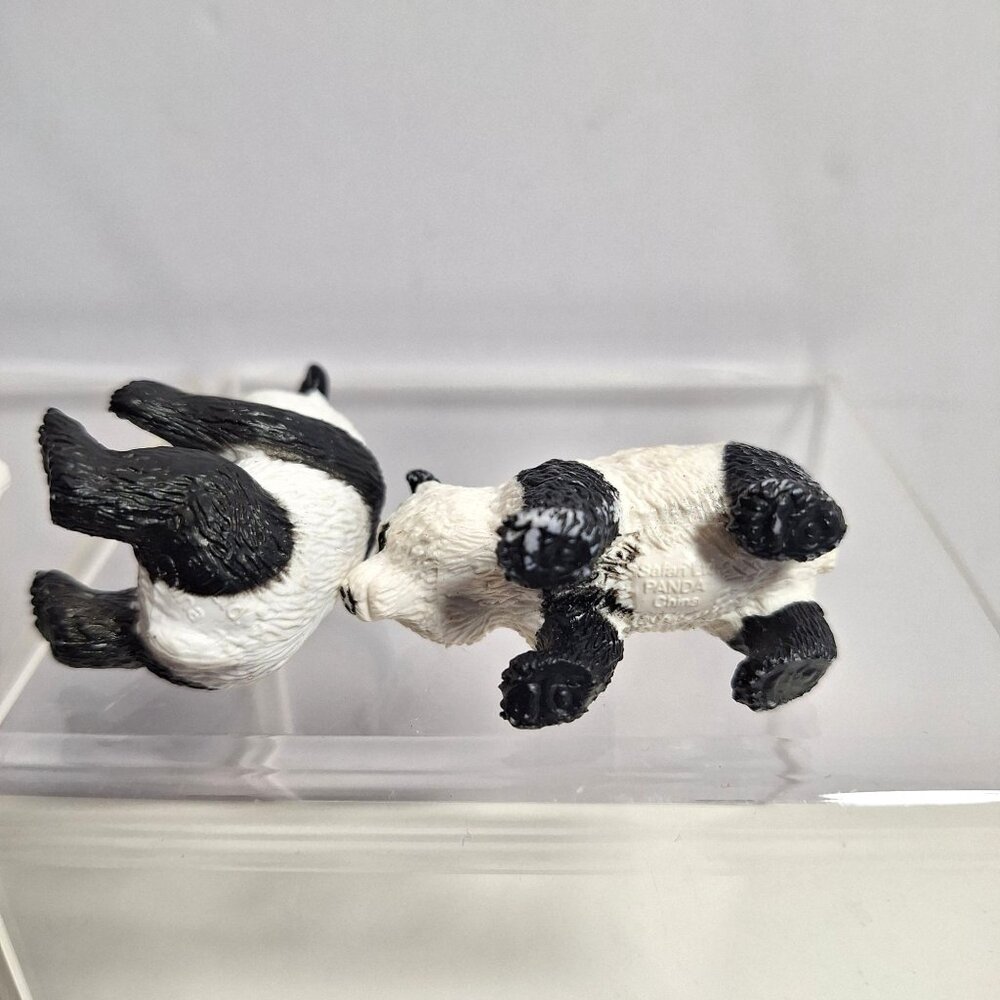 Safari Ltd Panda 4 Figures Miniature 2" Standing Sitting Holding Eating Bamboo - Picture 11 of 11